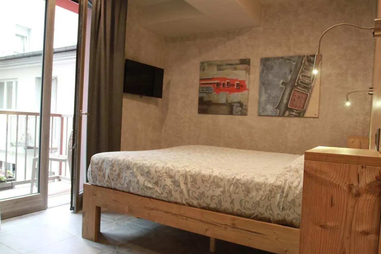 B&B Corte Rossa Tirano 3*,