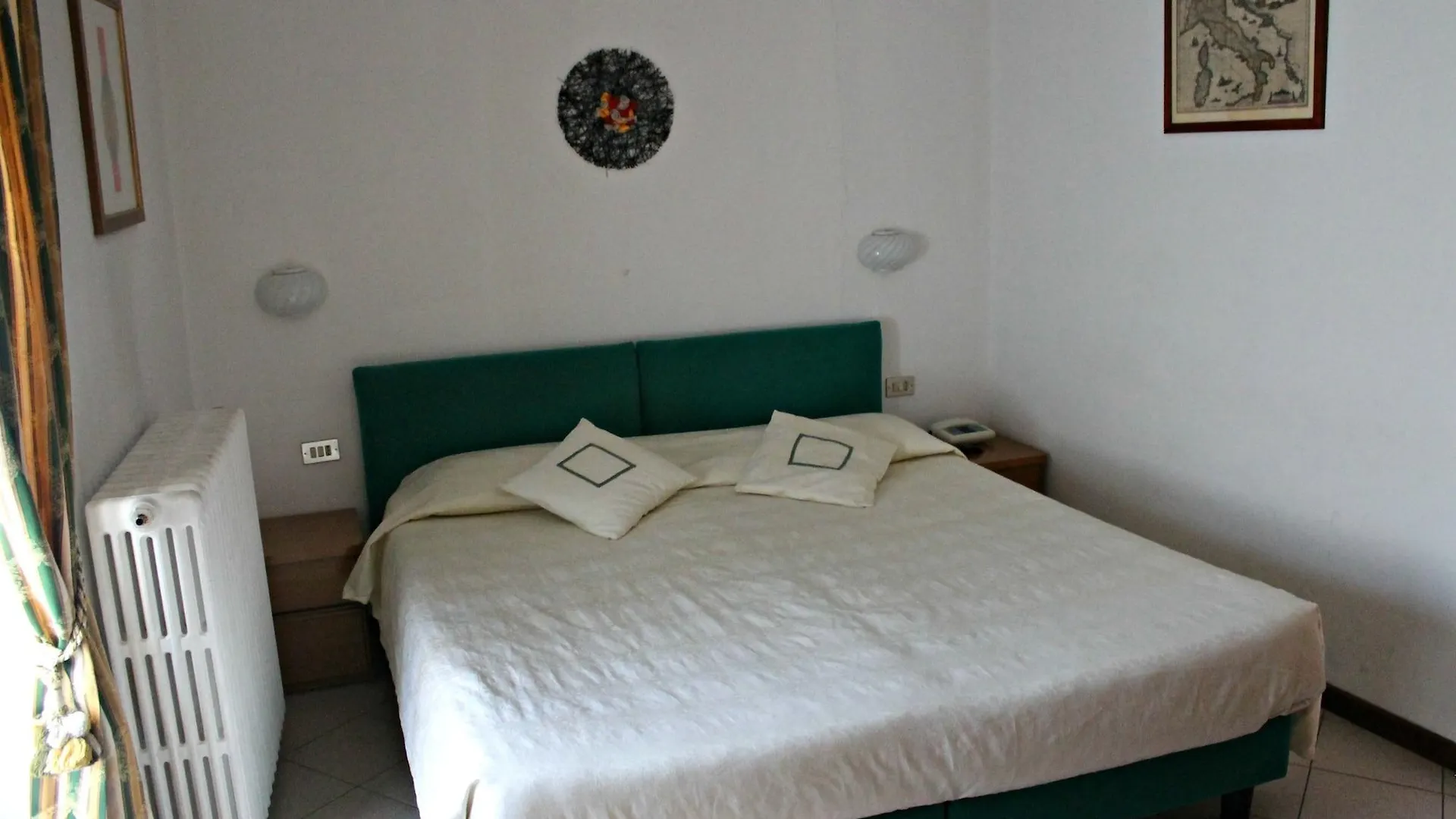 B&B Corte Rossa Tirano 3*,